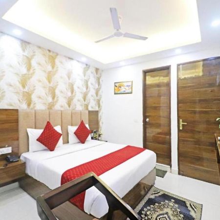 Hotel Vijaydeep Place Near Delhi Airport 뉴델리 외부 사진