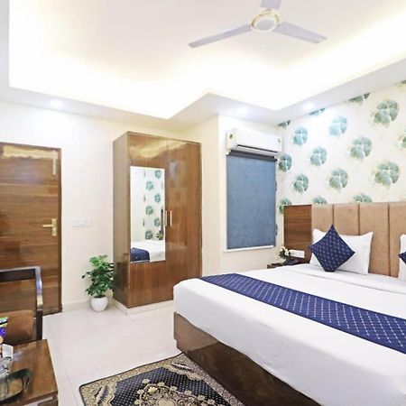 Hotel Vijaydeep Place Near Delhi Airport 뉴델리 외부 사진