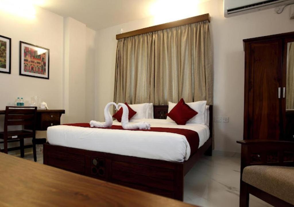 Hotel Vijaydeep Place Near Delhi Airport 뉴델리 외부 사진