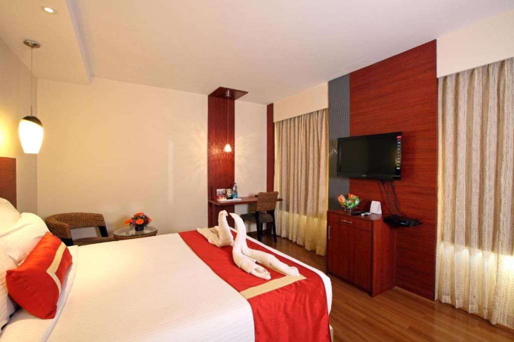 Hotel Vijaydeep Place Near Delhi Airport 뉴델리 외부 사진