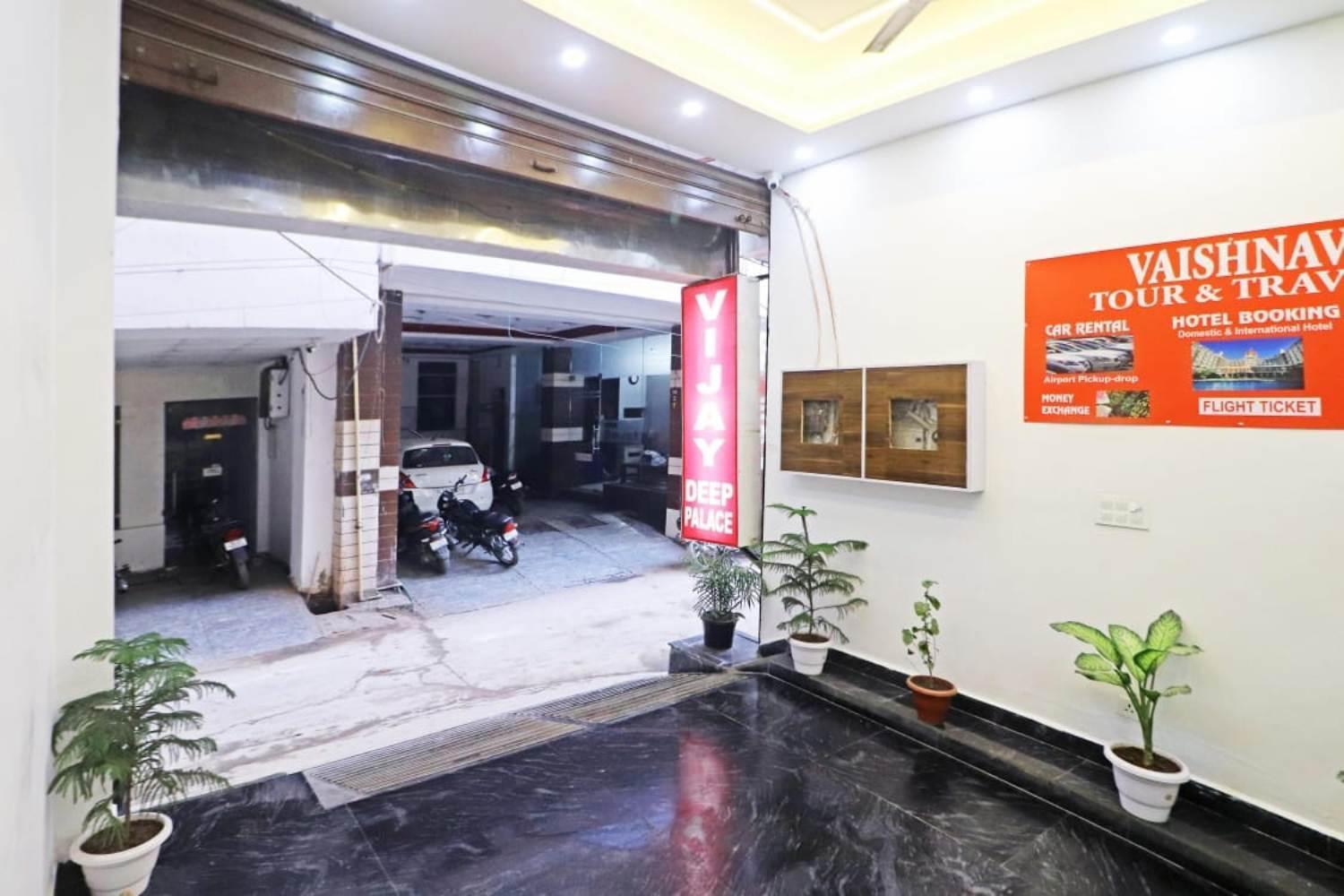 Hotel Vijaydeep Place Near Delhi Airport 뉴델리 외부 사진